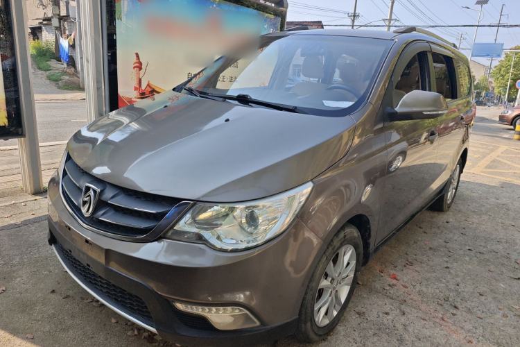 Used Baojun 730 2014 1.5L manual standard trim 7 seats
