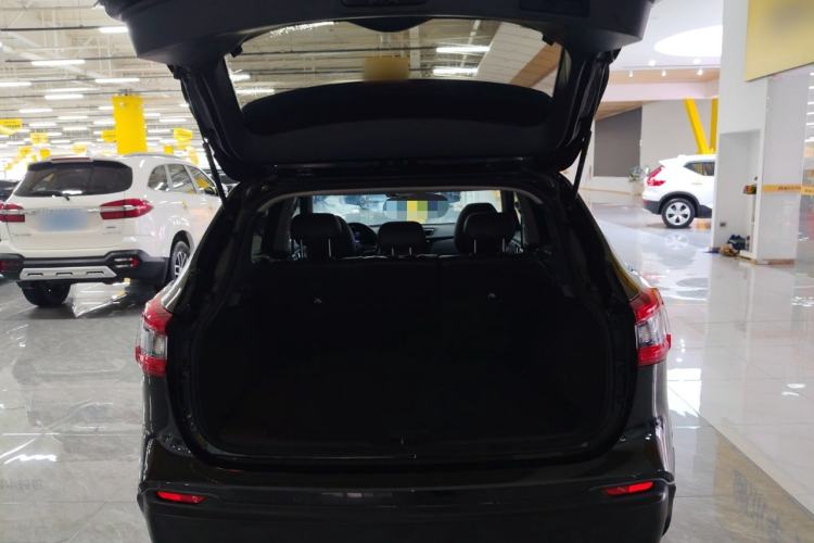 Used Nissan Qashqai 2021 2.0L CVT Luxury Edition Trunk