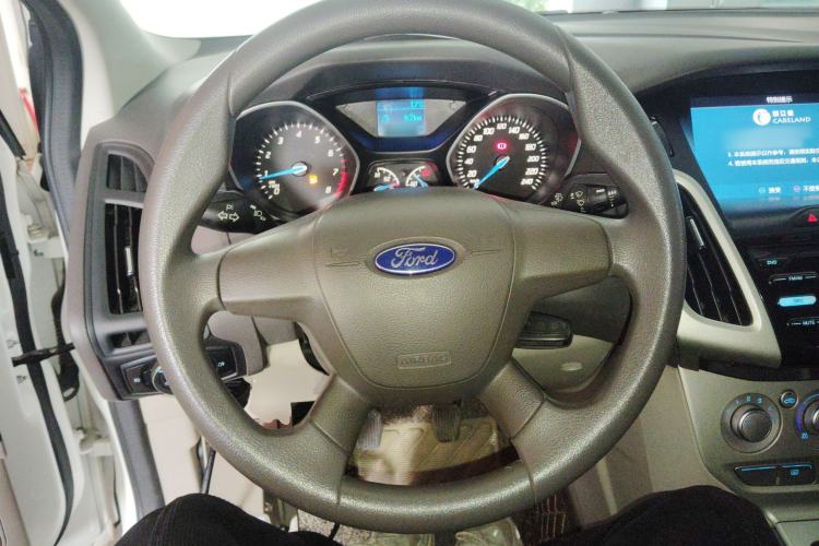 Used Ford Focus 2012 Sedan 1.6L Manual Comfort Model