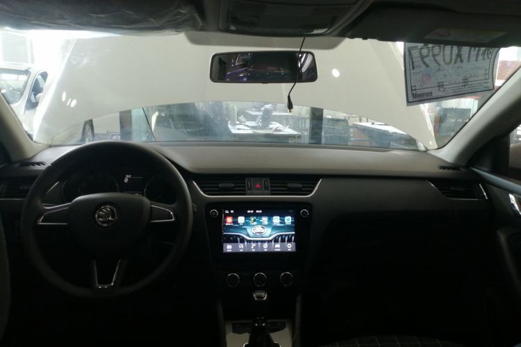 Used Skoda Octavia 2018 1.6L Automatic Comfort Edition
