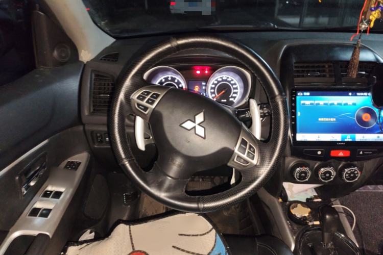 Used Mitsubishi ASX 2013 2.0L CVT Four-Wheel Drive Premium Edition Steering Wheel