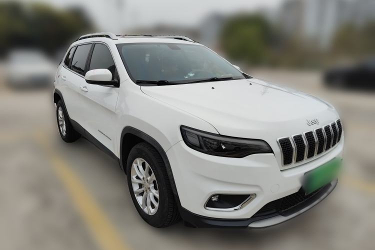 Used Jeep Cherokee 2019 2.0T Two-Wheel Drive Smart Enjoyment Version China V Front Right 45 Deg