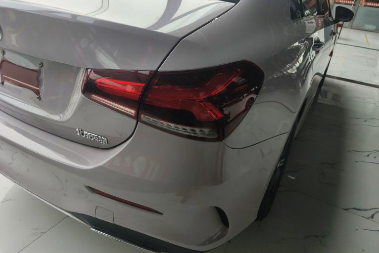 Used Mercedes-Benz A-Class 2022 Restyled A 200 L Sport Sedan Fashion Version Exterior 3