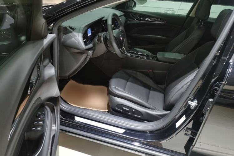 Used Buick Regal 2024 25T Deluxe Edition