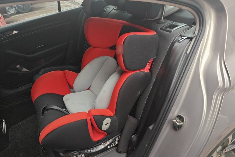 Used Volkswagen Magotan 2020 330TSI DSG Leading Model Left Rear Seat