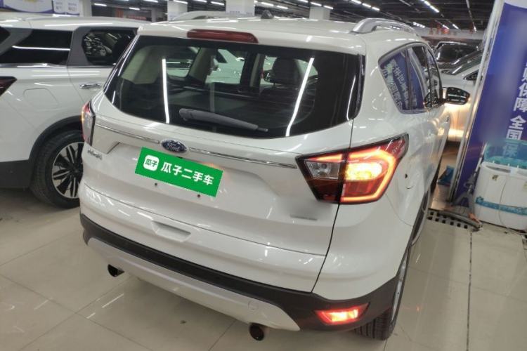 Used Ford Kuga 2018 EcoBoost 180 Two-Wheel-Drive Platinum Edition
