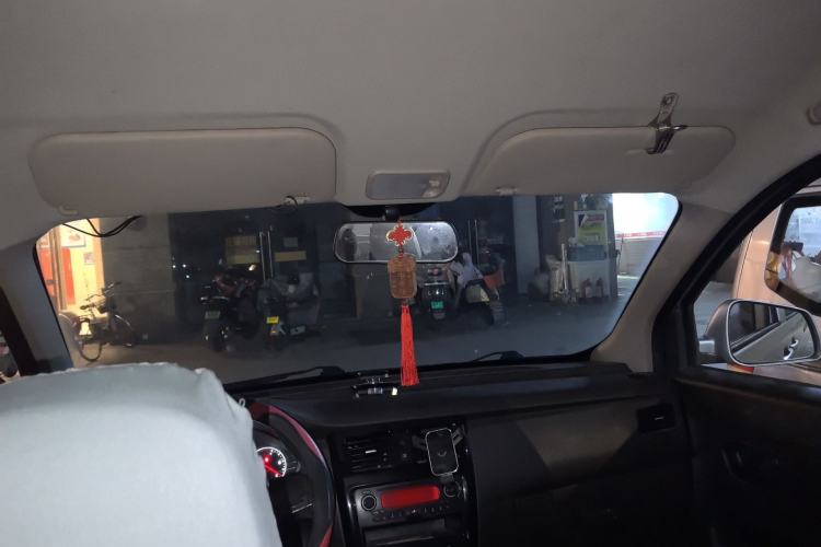 Used Wuling Rongguang V 2016 1.5L Standard Version
