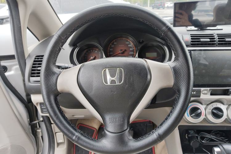 Used Everus S1 2014 1.3L Automatic Comfort Edition
