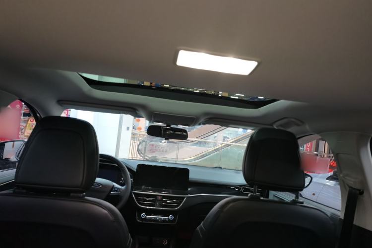 Used Ford Focus 2021 Hatchback EcoBoost 180 Automatic Titanium Edition Headliner