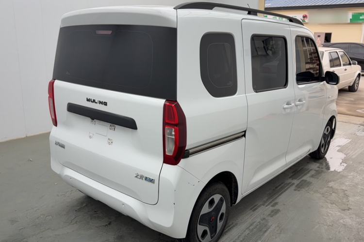 Used Wuling Zhiguang New Energy 2025 Model 305km Ambitious Edition Exterior 8