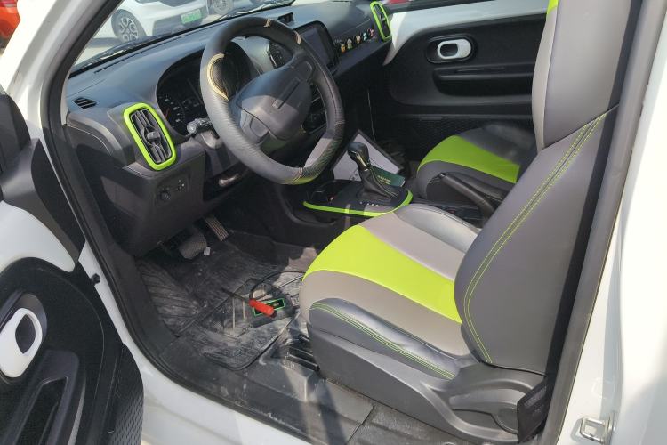 Used Roewe Clever 2021 302 km New Four-Seater Super-Efficient Version
