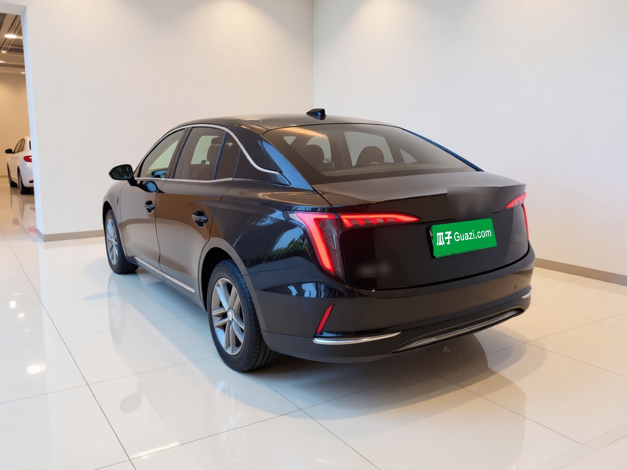 Hongqi E-QM5 2025 500km Range Commuter Version — снимка 4
