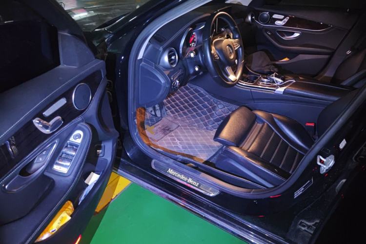 Used Mercedes-Benz C-Class 2015 Facelift C 200 L Driver Seat