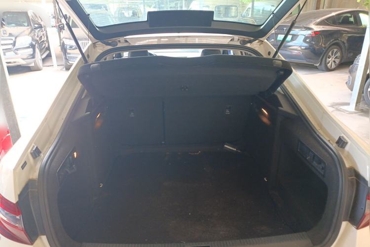 Used Skoda Superb 2016 TSI330 DSG Smart Drive Edition Trunk