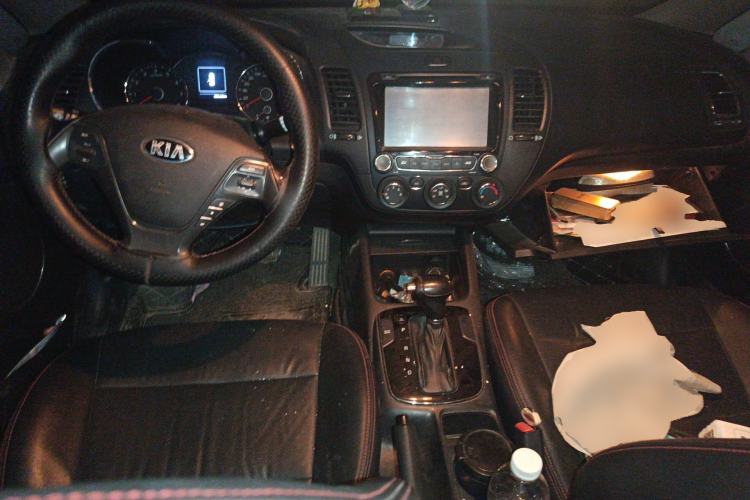 Used Kia K3 2016 1.6L Automatic GLS Center Console