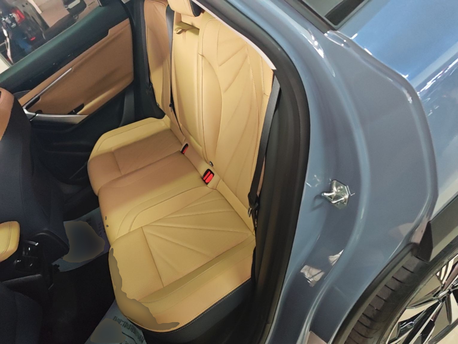 Geely Auto FX11 2023 2.0TD DCT Prestige Edition — снимка 20