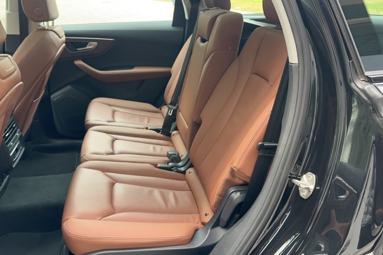 Used Audi Q7 2024 45 TFSI quattro S line Black Warrior Edition
