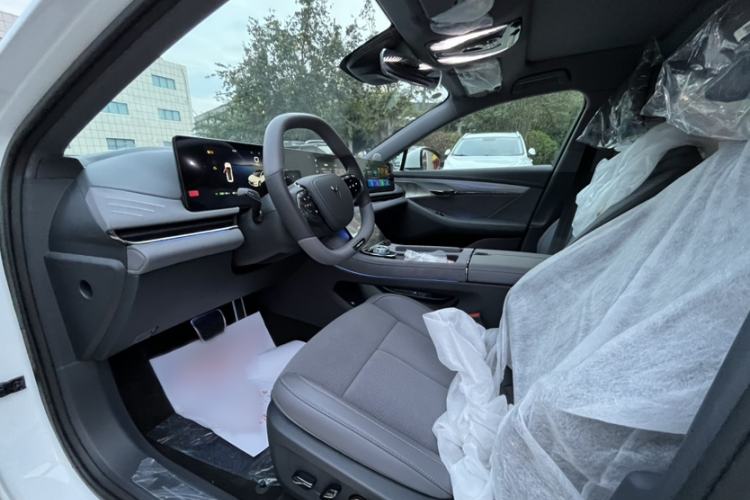 Used VOYAH PASSION 2024 PHEV Four-Wheel Drive Ultra-Long Range Executive Edition Left Front Seat