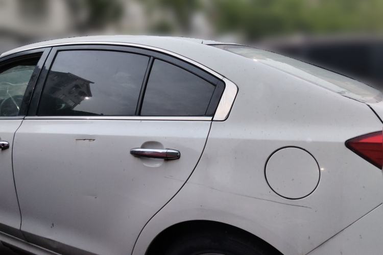 Used Zotye Z500 2016 1.5T Manual Luxury Model Rear Left 45 Deg