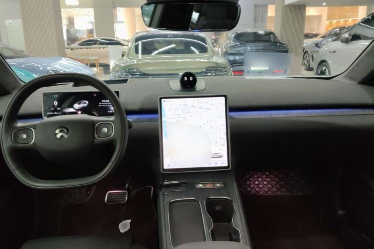 Used Nio ET7 2024 75 kWh Executive Signature Edition Center Console