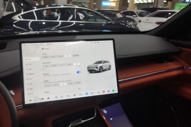 Used CHANGAN NEVO Q07 2025 215 Flagship PLUS Center Console