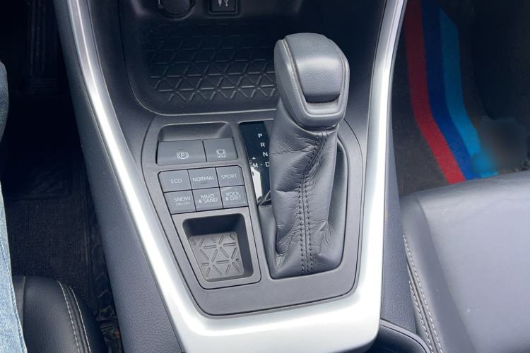 Used Toyota Wildlander 2020 2.0L CVT 4x4 Luxury Edition
