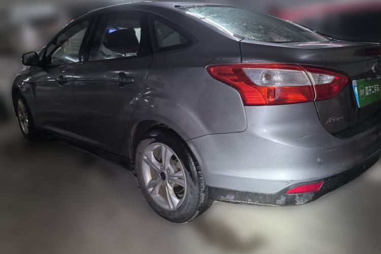 Used Ford Focus 2012 Sedan 1.6L Automatic Fashion Edition