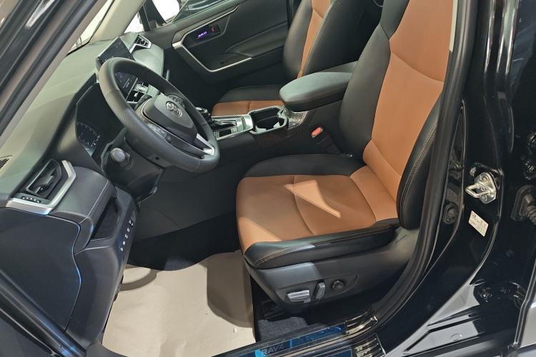 Used Toyota RAV4 2023 Dual-Motor 2.5L E-CVT Two-Wheel Drive Elite Edition
