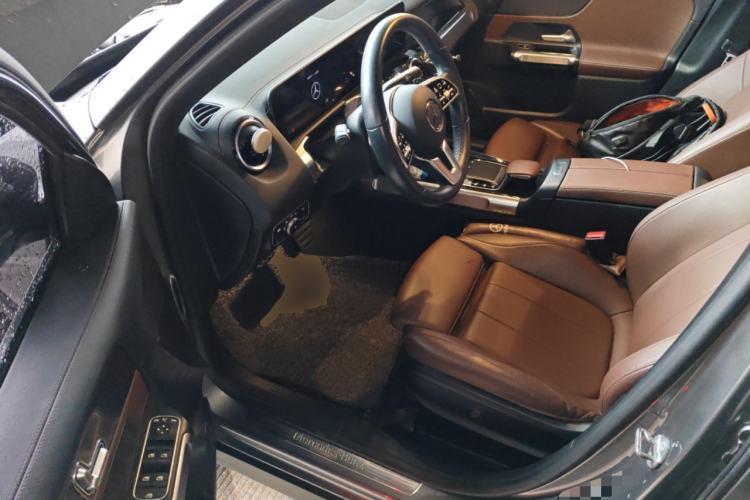 Used Mercedes-Benz GLB 2020 GLB 200 Dynamic Edition Driver Seat