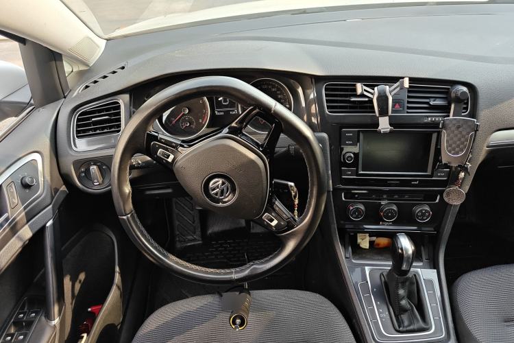 Used Volkswagen Golf 2018 1.6L Automatic Comfort Model
