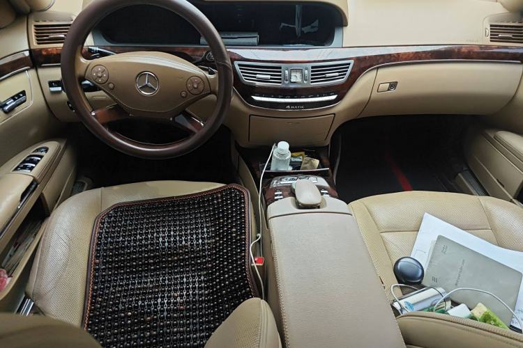 Used Mercedes-Benz S-Class 2010 S 350 L 4MATIC Center Console