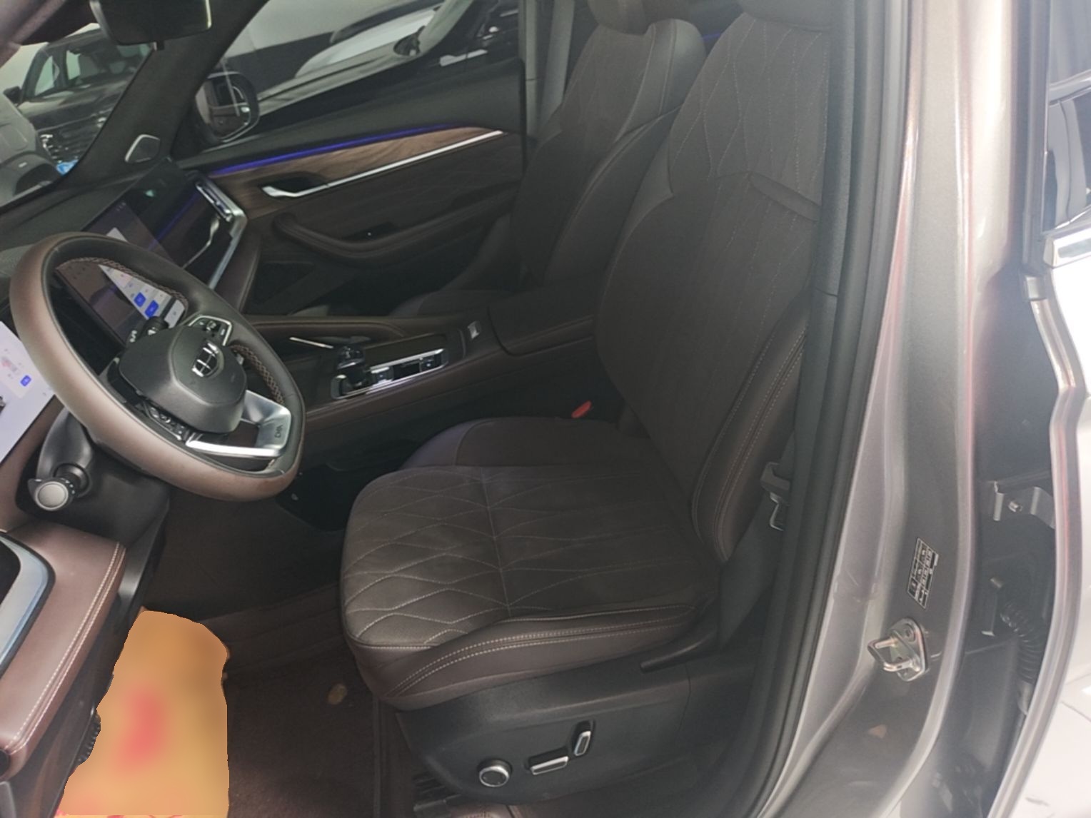 Geely Auto Monjaro L 2026 Model Oriental Yao 2.0TD Automatic Xiaohan Edition — снимка 17