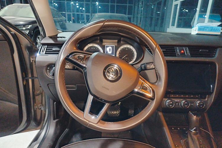 Used Skoda Octavia 2018 Station Wagon TSI280 DSG Flagship Edition
