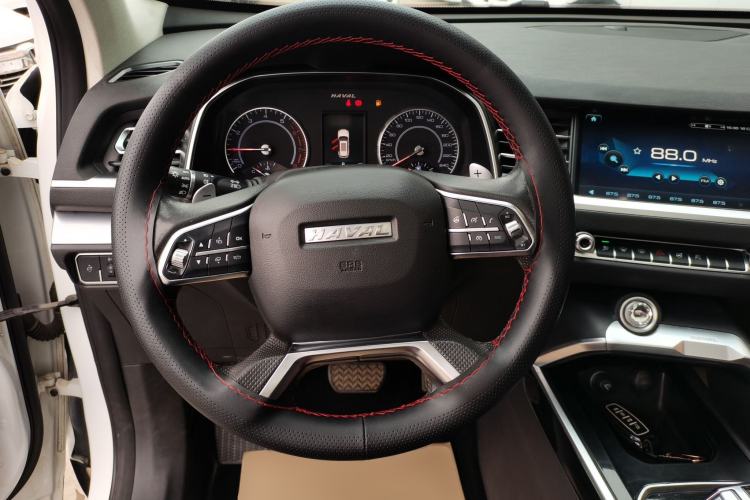 Used Haval H6 2017 Red Label 2.0T Automatic Two-Wheel Drive ZhiShang Model