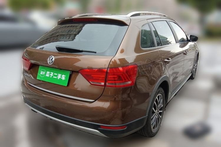 Used Volkswagen Cross Lavida 2014 1.6L Automatic