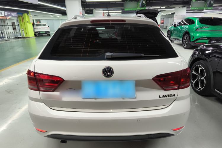 Used Volkswagen Gran Lavida 2015 1.6L Automatic Fashion Edition Rear