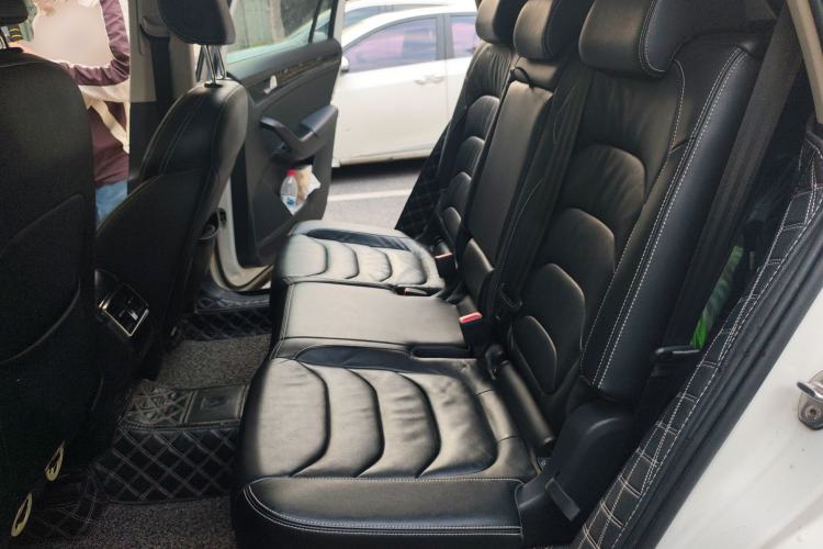 Used Skoda Kodiaq 2019 Facelifted TSI330 7-Seater Two-Wheel-Drive Luxury Enjoyment Edition China VI Standard Left Rear Seat