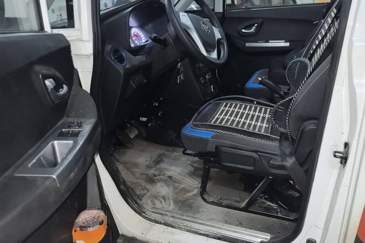 Used Foton Qianduoduo 2024 Box-Type Van Flat Roof 2 Seats EVE Energy 41.86 kWh