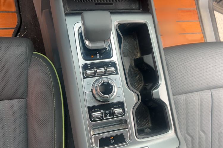 Used BAIC Off-Road BJ40 2024 2.0T All-New Ring of the Taklamakan Champion Edition Gear Lever