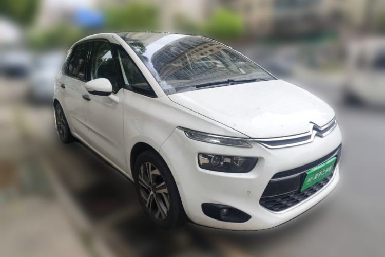 Used Citroen C4 Picasso 2015 1.6T Luxury 5-Seat Model Front Right 45 Deg