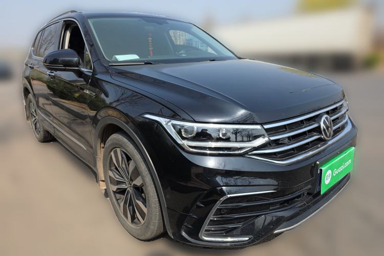 Used Volkswagen Tiguan L 2022 330TSI Automatic Two-Wheel Drive R-Line Enhanced Edition Front Right 45 Deg