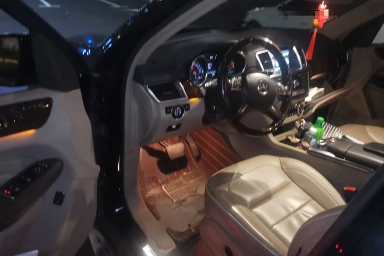 Used Mercedes-Benz M-Class 2012 ML 350 Luxury Edition Driver Seat