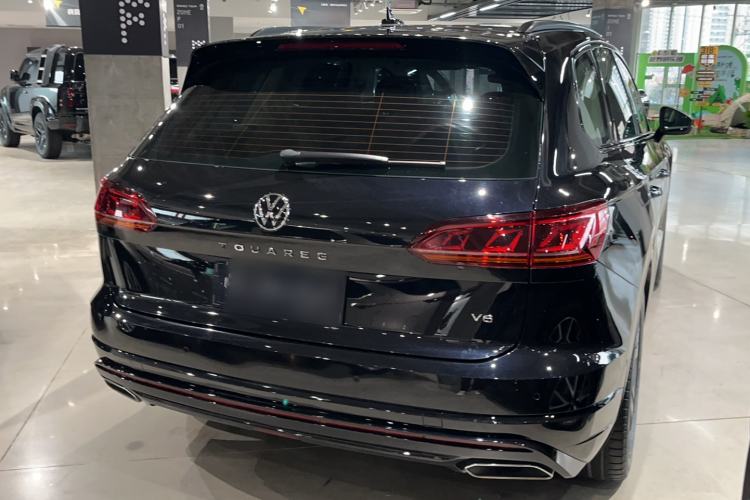 Used Volkswagen Touareg 2022 3.0 TSI Luxury Edition Black Diamond Sport Package
