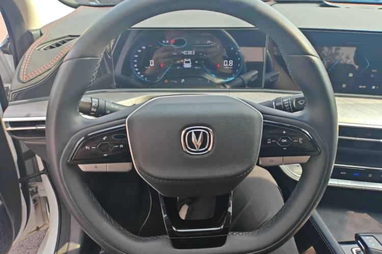 Used CHANGAN Eado 2023 Changan Edition PLUS Blue Whale NE 1.4T GDI DCT Prestige Version Steering Wheel