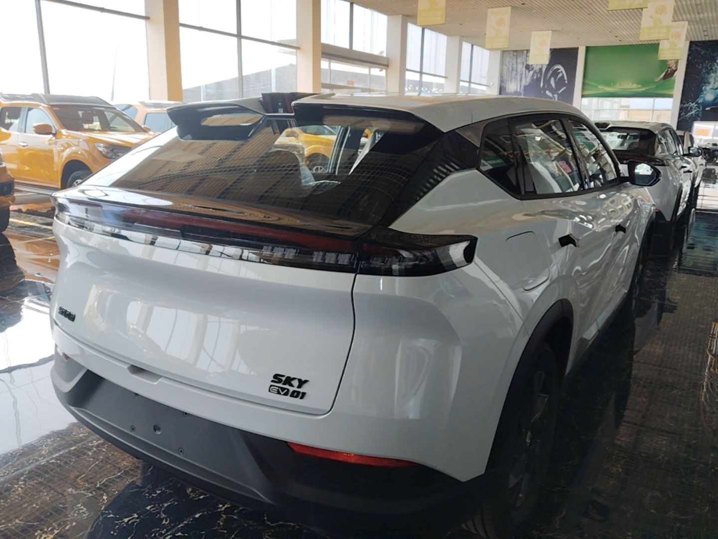 Dongfeng Aeolus SKY EV01 2025 530 km AIR Elite Edition — снимка 6