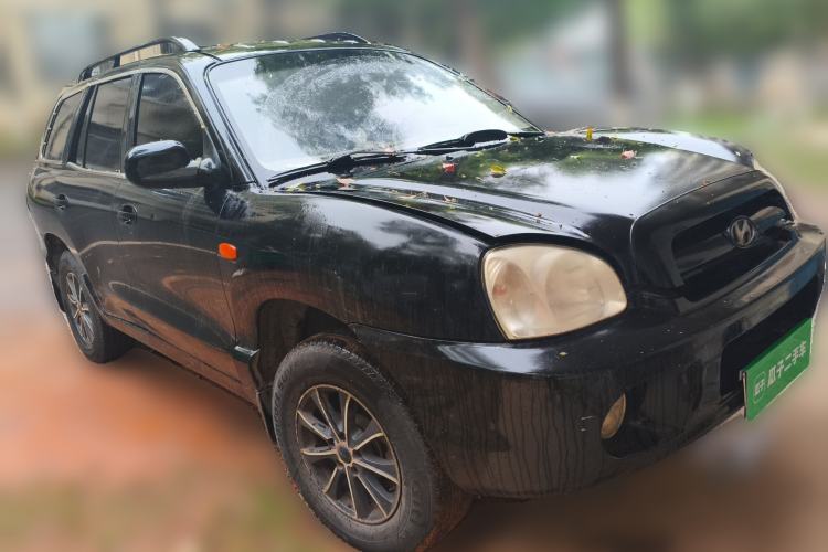 Used Huatai Santa Fe Classic 2012 2.0L Gasoline Manual Two-Wheel Drive with Sunroof Front Right 45 Deg
