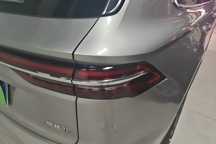 Used Geely Auto Monjaro L 2024 2.0TD High-Power Automatic Two-Wheel Drive Yunqi Version Right Rear Taillight