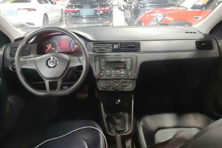 Used Volkswagen Santana 2021 1.5L Automatic Fashion Edition Center Console