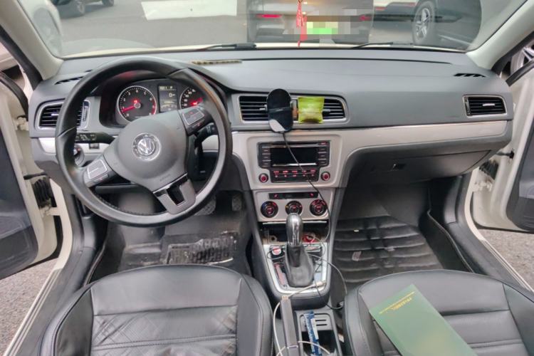 Used Volkswagen Gran Lavida 2013 1.4 TSI Automatic Luxury Model
