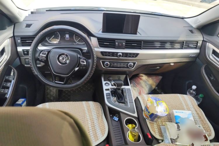 Used FORTHING Joyear X5 2017 Jingxiang Series 1.5T CVT Smart Connectivity Model Center Console